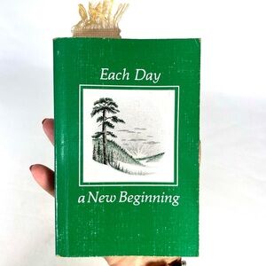 Vintage 1982 Each Day A New Beginning Hazelden PB Devotional Women